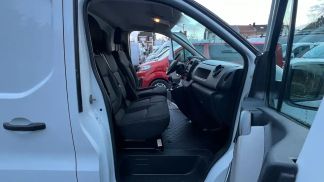 Leasing Hatchback Renault Trafic 2015