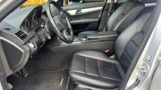 Lízing Sedan MERCEDES C 180 2011