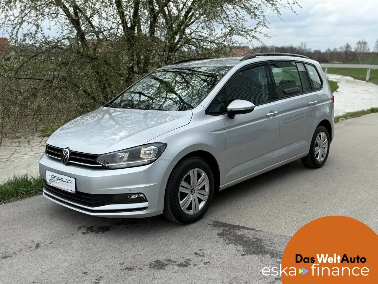 Lízing Hatchback Volkswagen Touran 2021