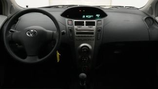 Leasing Hatchback Toyota Yaris 2010