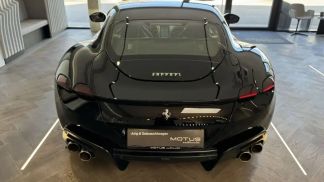 Financování Kupé Ferrari Roma 2021