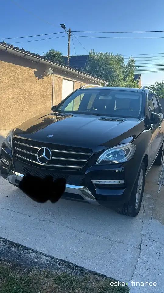 Finansowanie SUV MERCEDES ML 250 2012