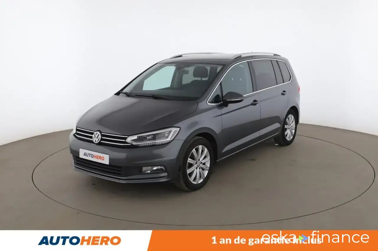 Lízing Hatchback Volkswagen Touran 2017