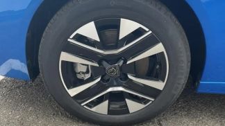 Lízing Sedan Peugeot E-208 2024