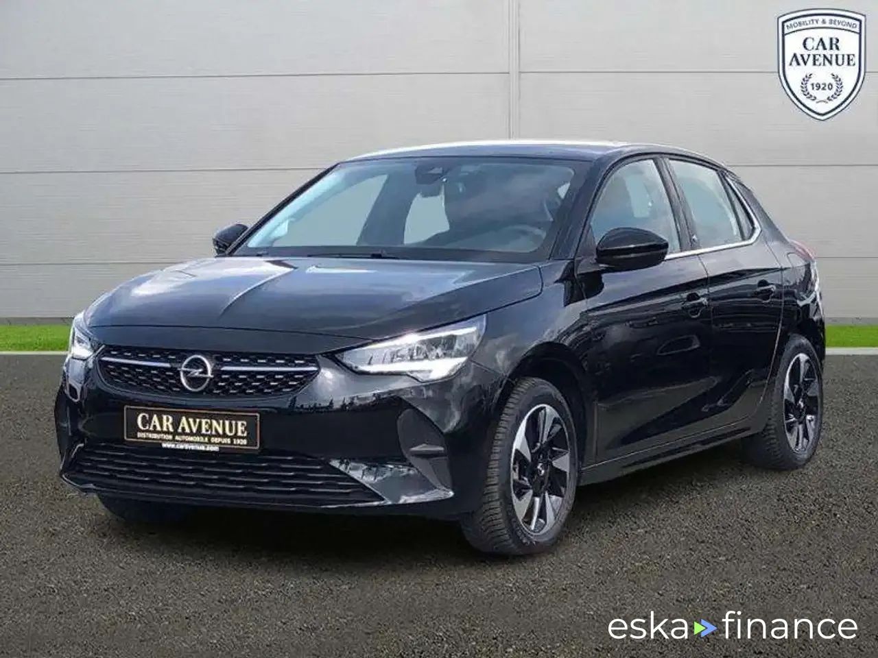 Lízing Sedan Opel CORSA-E 2023