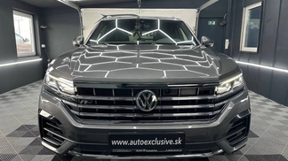 SUV Volkswagen Touareg 2019