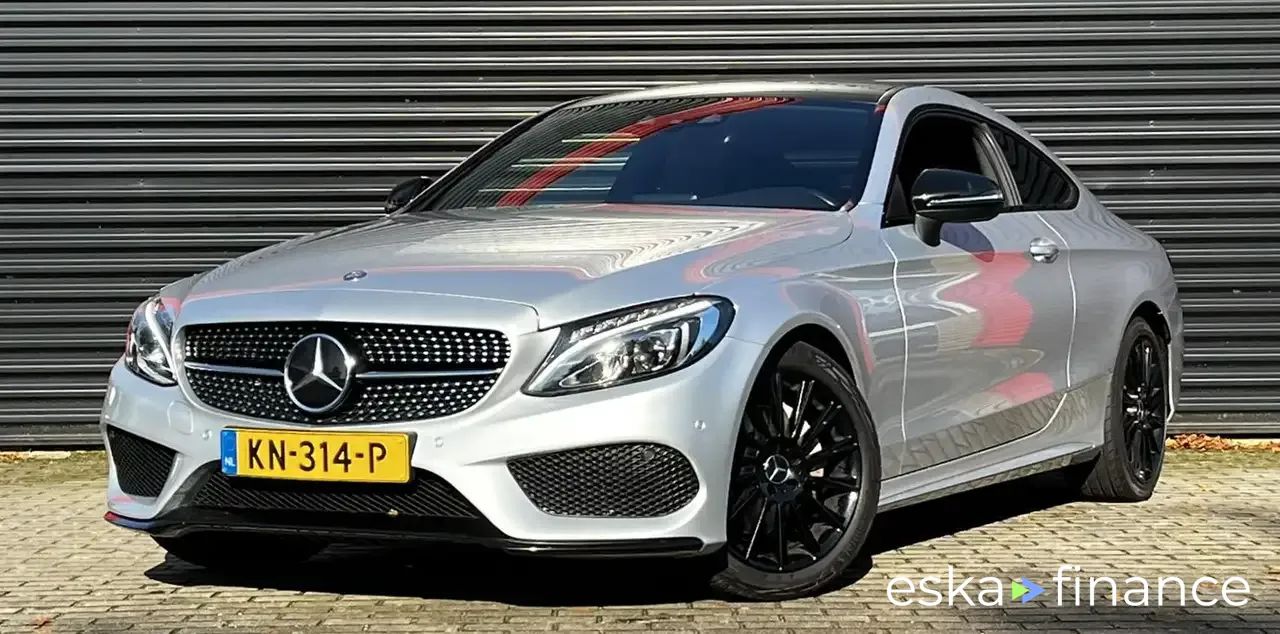 Lízing Kupé MERCEDES C 180 2016