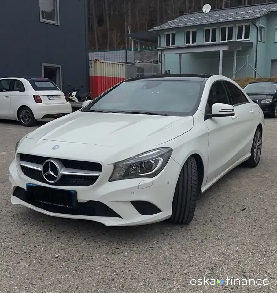 Lízing Kupé MERCEDES CLA 200 2014