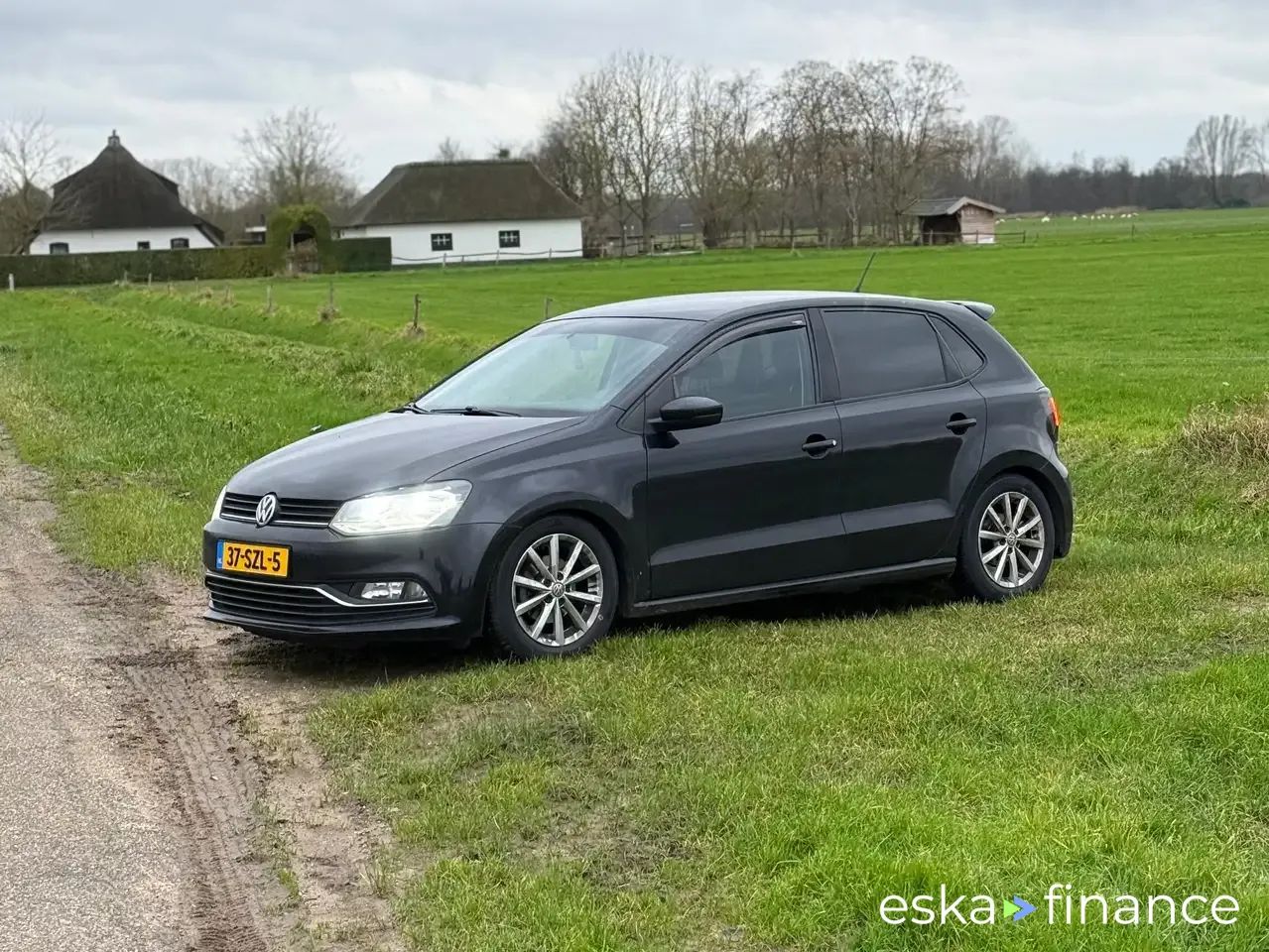 Financování Hatchback Volkswagen Polo 2012
