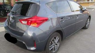 Lízing Hatchback Toyota Auris 2015