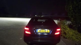 Lízing Sedan MERCEDES C 200 2011