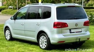 Financování Hatchback Volkswagen Touran 2011