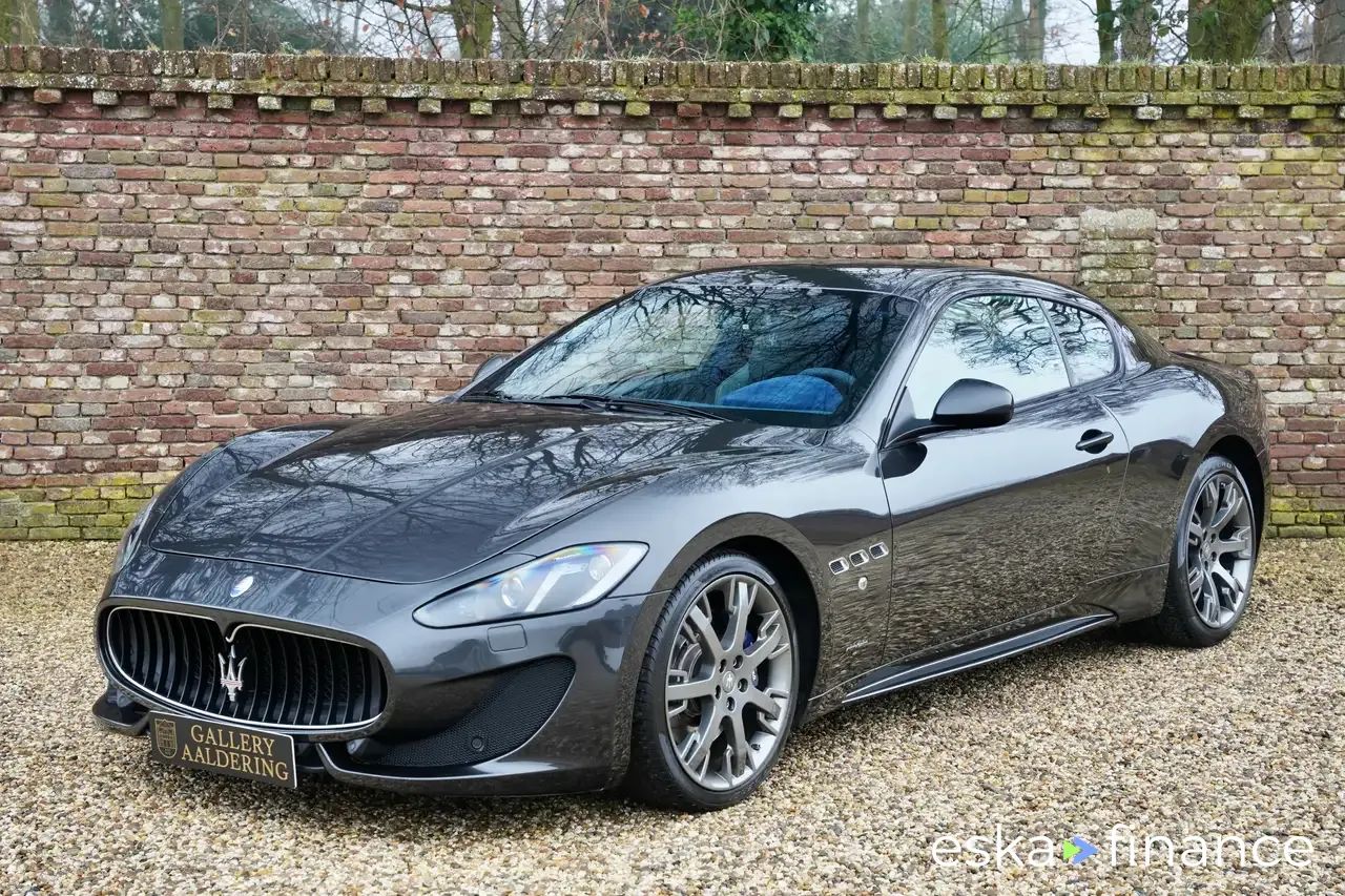 Leasing Coupe Maserati Granturismo 2013