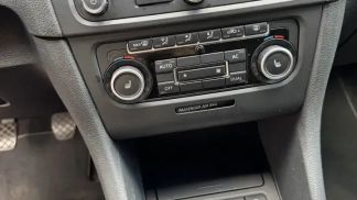 Lízing Sedan Volkswagen Golf 2012