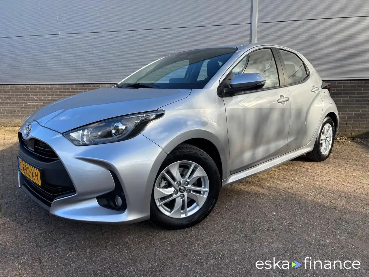 Leasing Hatchback Toyota Yaris 2024