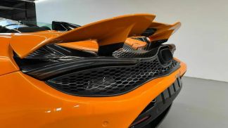 Lízing Kabriolet McLaren 750S 2023