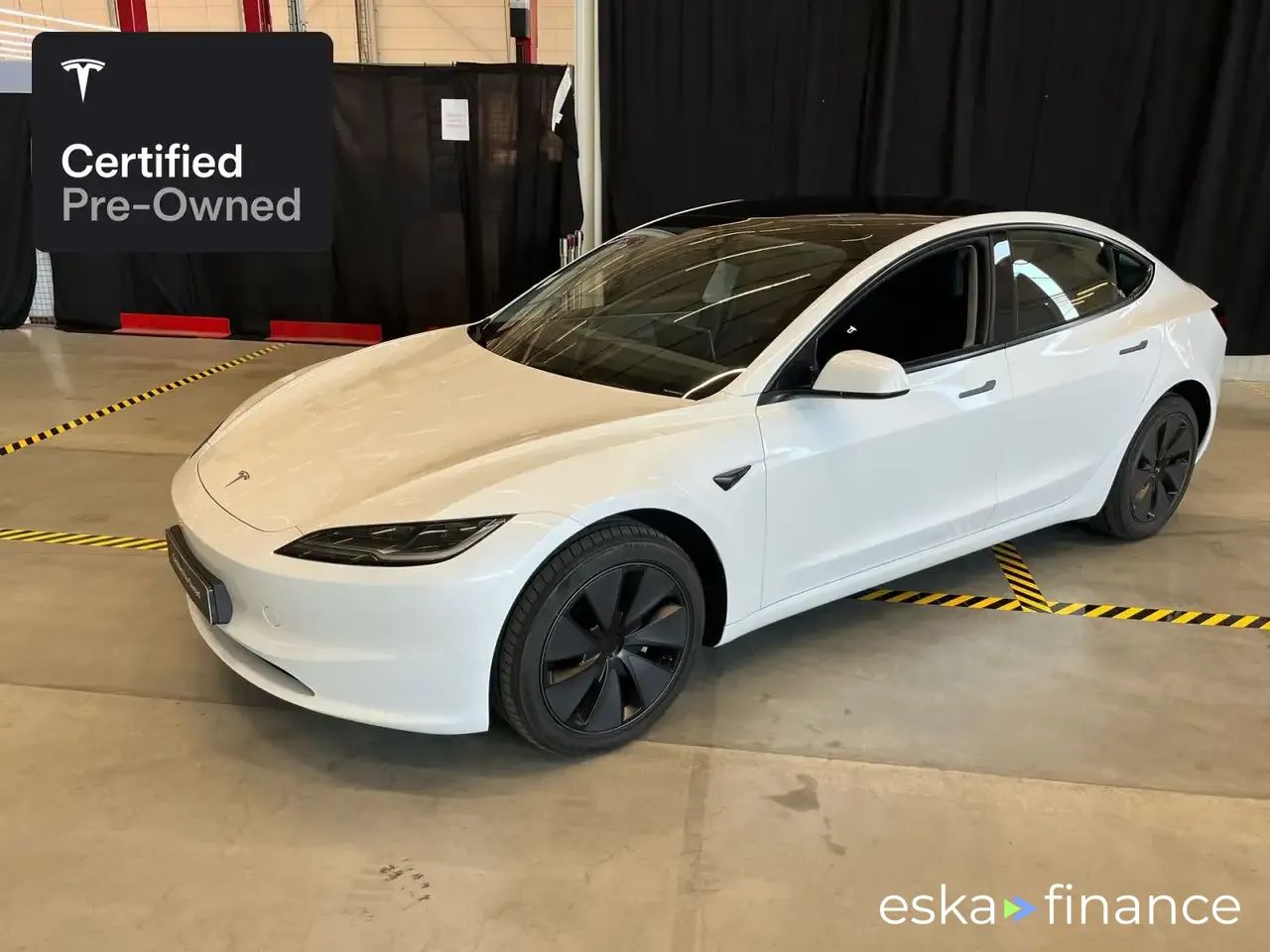 Lízing Sedan Tesla Model 3 2024