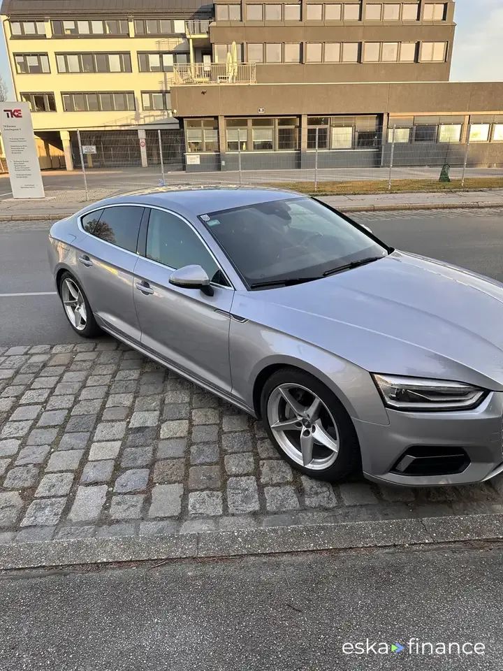 Lízing Sedan Audi A5 2017
