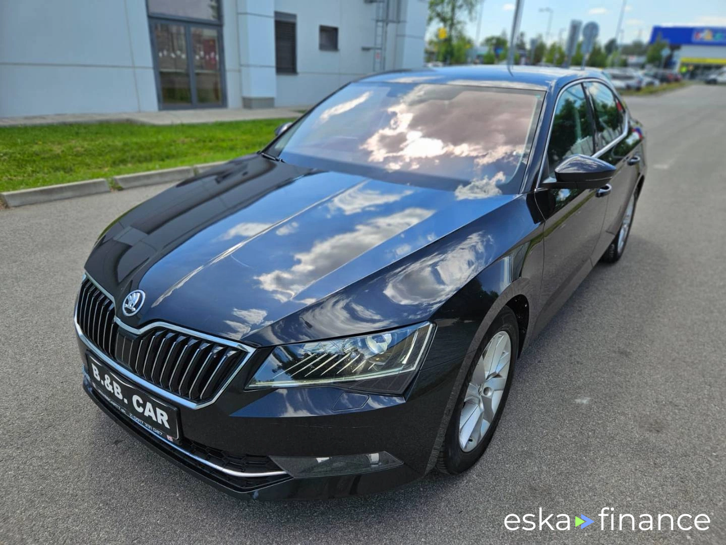 Financování Sedan Skoda Superb 2019