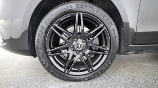 Lízing Hatchback MERCEDES V 300 2021