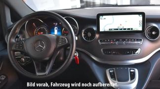 Lízing Hatchback MERCEDES V 300 2022