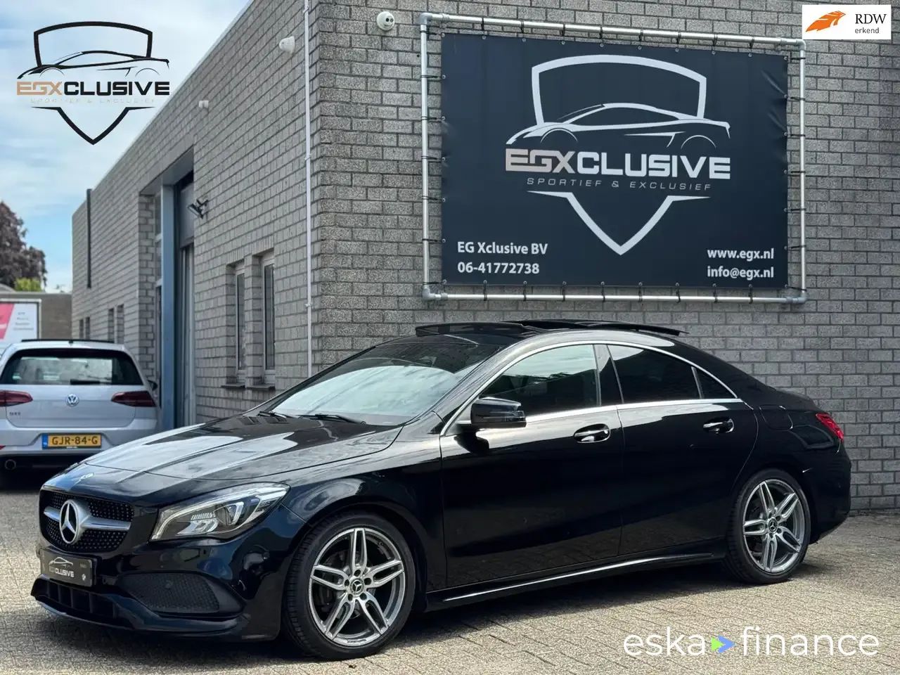 Lízing Sedan MERCEDES CLA 180 2018