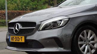 Lízing Hatchback MERCEDES A 180 2017