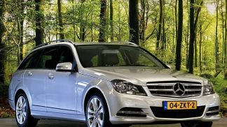 Finansowanie Wóz MERCEDES C 180 2012