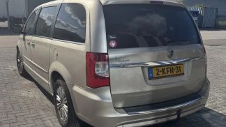 Lízing Hatchback Lancia Voyager 2013