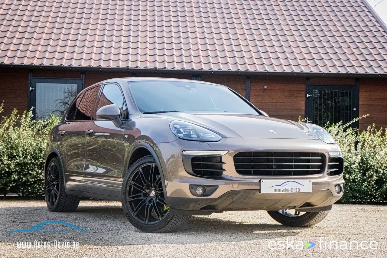 Financování SUV Porsche Cayenne 2015