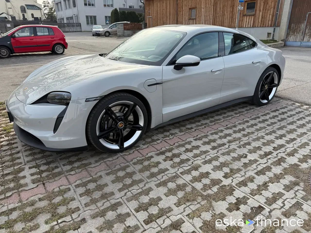 Lízing Sedan Porsche Taycan 2021