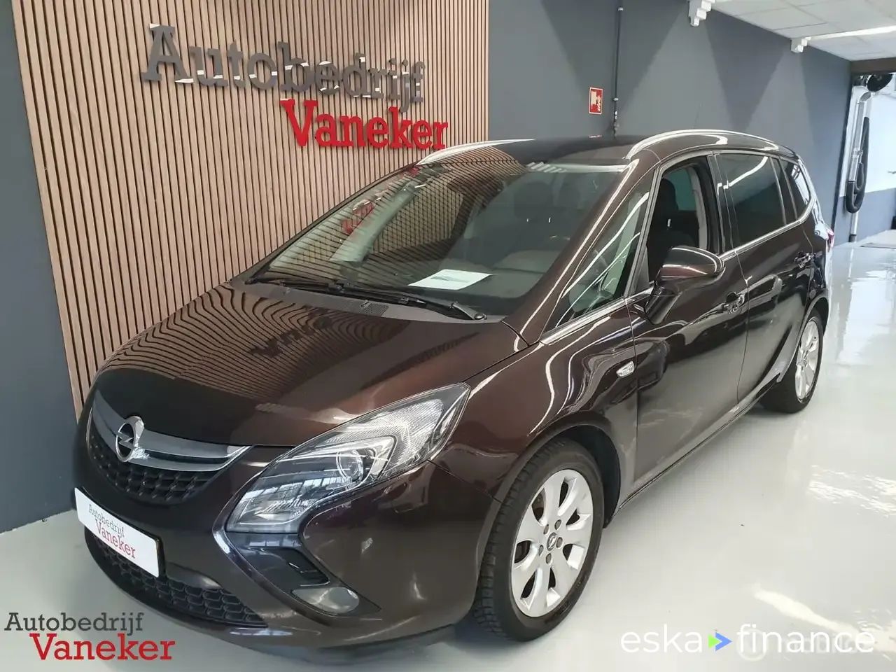 Finansowanie Transport pasażerów Opel Zafira Tourer 2012